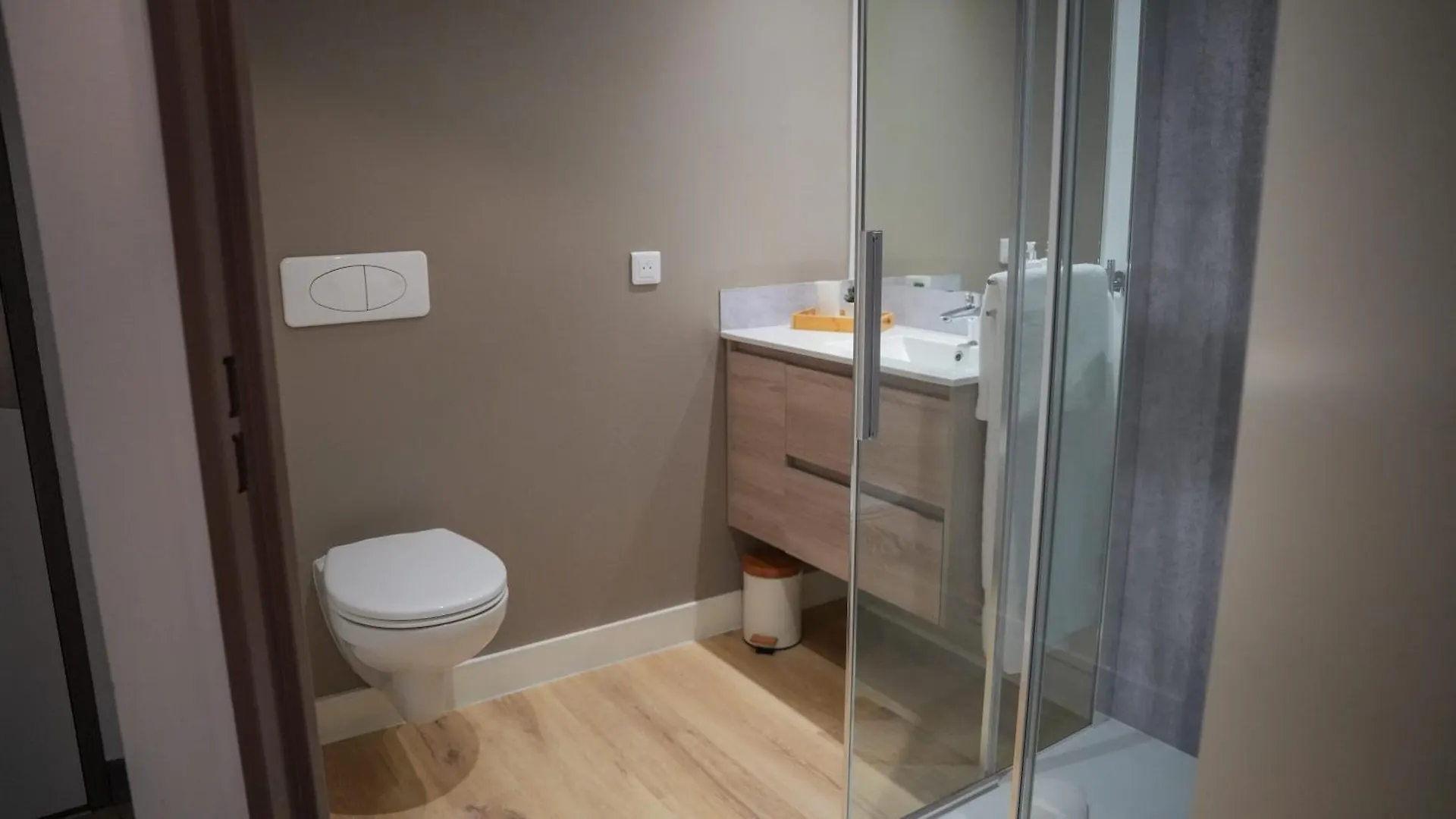 Koonty - Chambres Et Appartements A Landerneau 0*,  France
